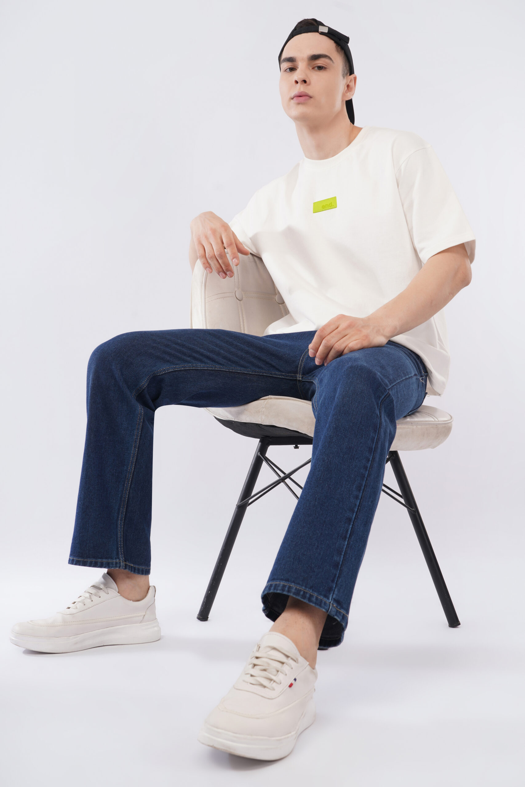 MEN BOXYFIT WHITE PAUSE T SHIRT - Image 2